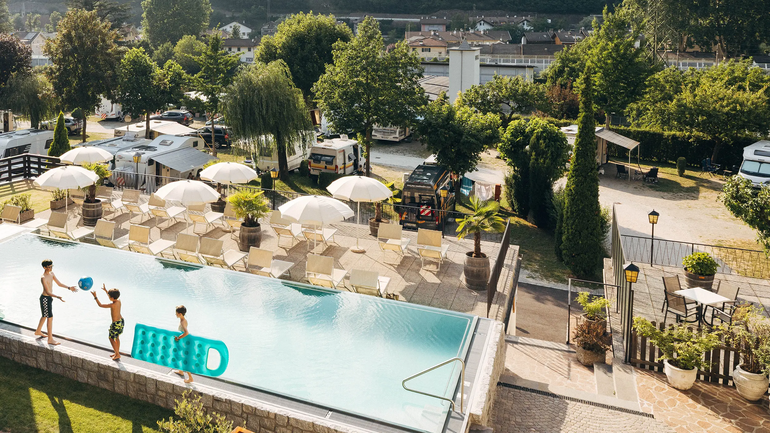 camping platz mit pool in südtirol für kinder und familien